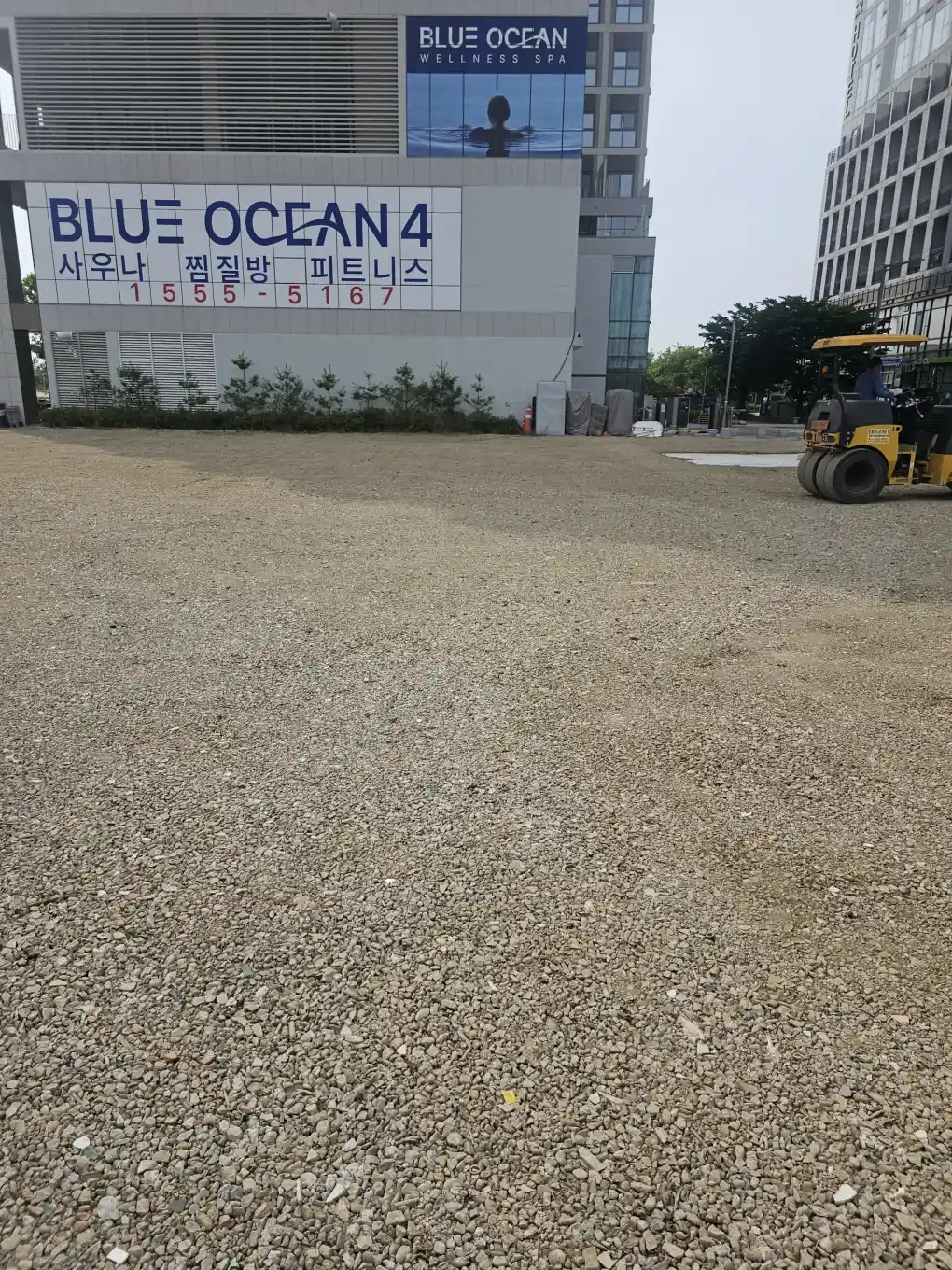 층별 다짐을 마치고 평탄해진 쇄석 노반 전경